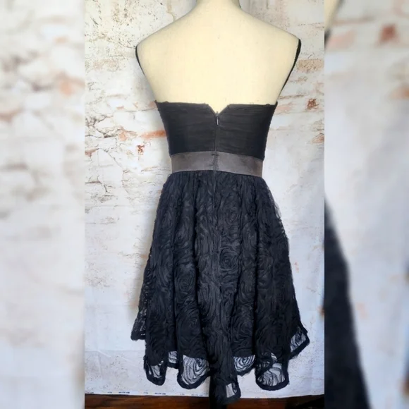 Adrianna Papell Dress Size 4 - Picture 2 of 5